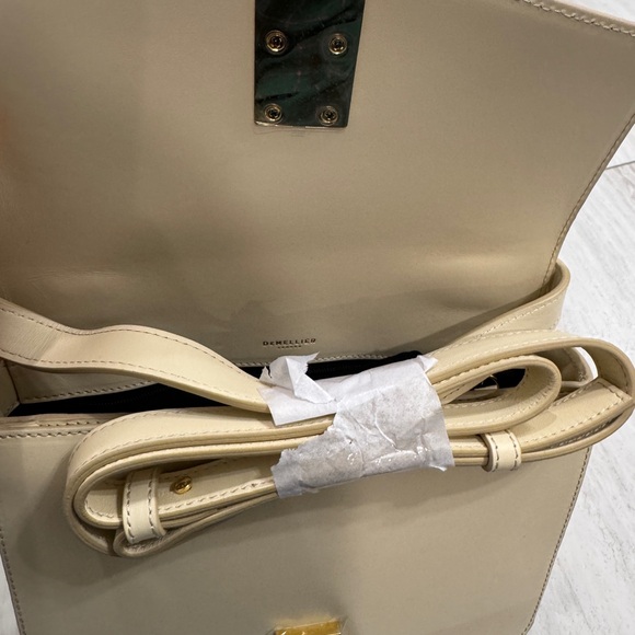 DeMellier Vancouver in Sand color - Picture 7 of 10